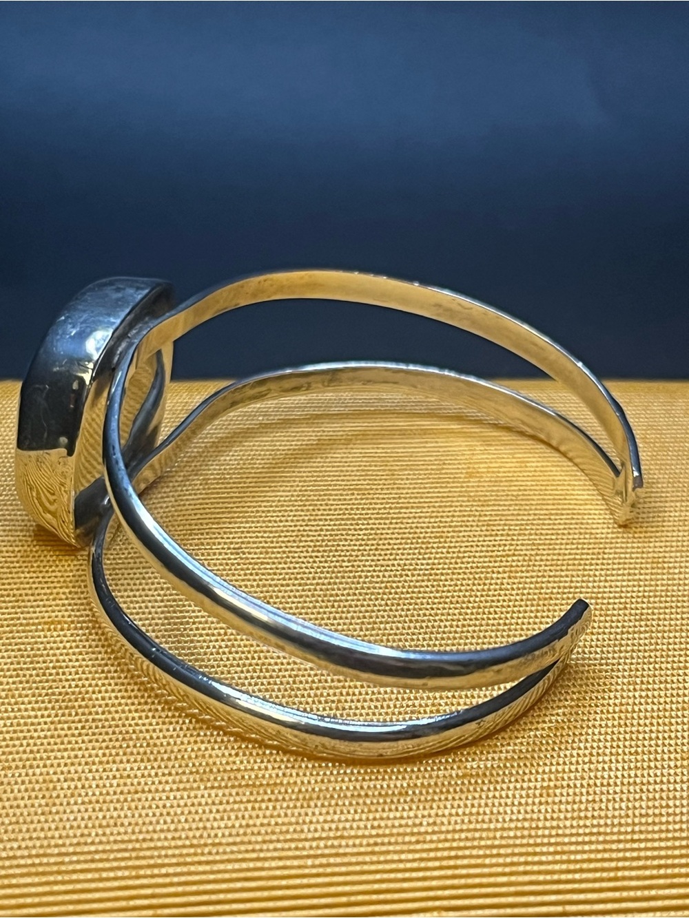 Vintage Sterling Silver 925 Stabilized Turquoise Cuff Bracelet Artisan - Picture 3 of 7